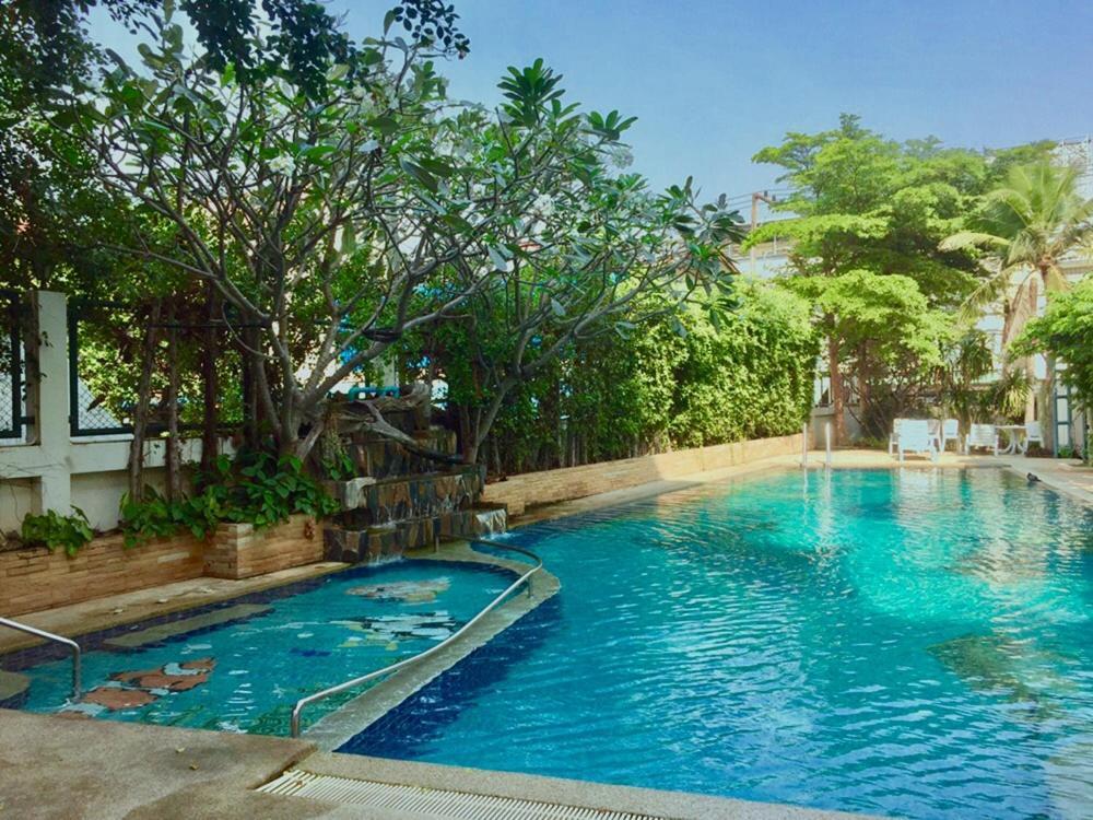 Baan Klang Condo Hotel HHQ Exterior foto
